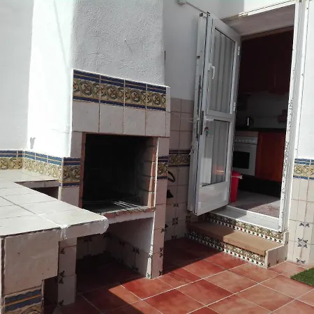 Mi Casita En Con Piscina Comunitaria Y Barbacoa Privada Сasa de vacaciones