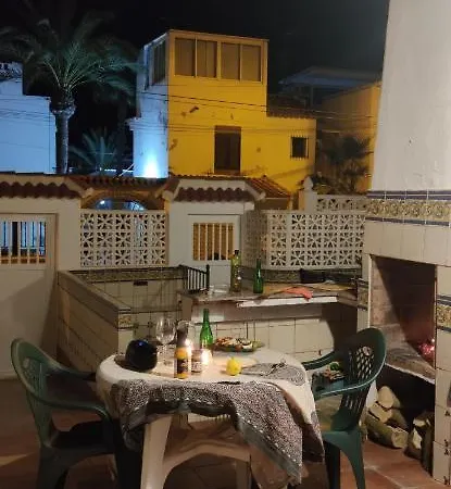 Mi Casita En Con Piscina Comunitaria Y Barbacoa Privada Сasa de vacaciones