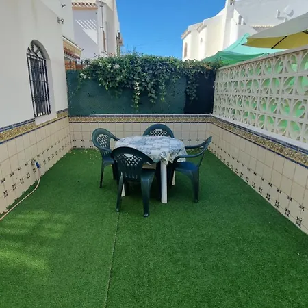 Сasa de vacaciones Mi Casita En Con Piscina Comunitaria Y Barbacoa Privada *