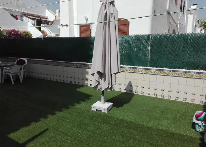 Mi Casita En Con Piscina Comunitaria Y Barbacoa Privada Сasa de vacaciones Torrevieja